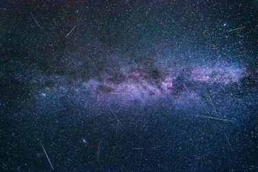 オリオン座流星群2022方角は？時間や見える場所についても！